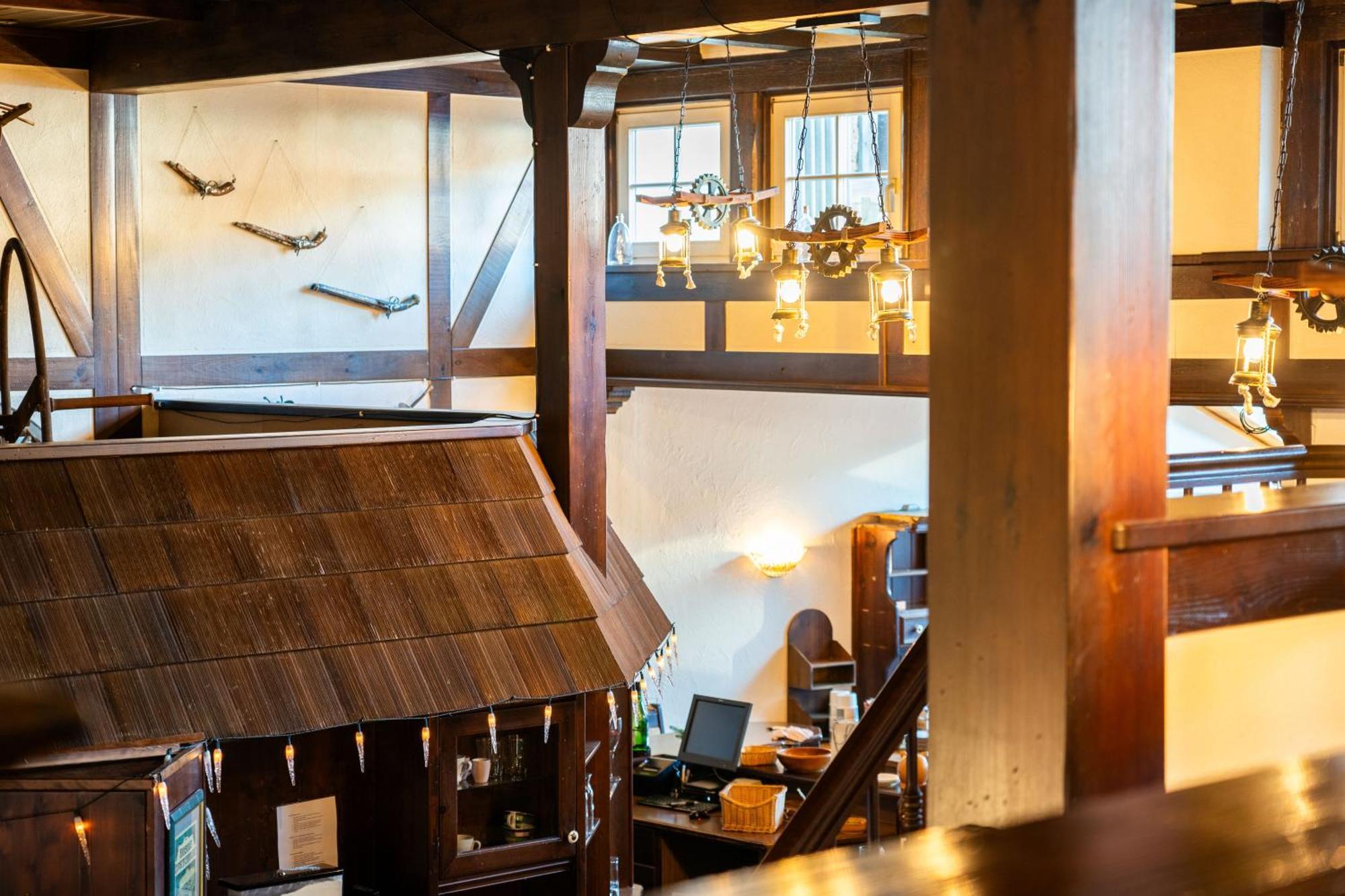 Landhotel & Restaurant Kains Hof Uhlstädt Eksteriør billede