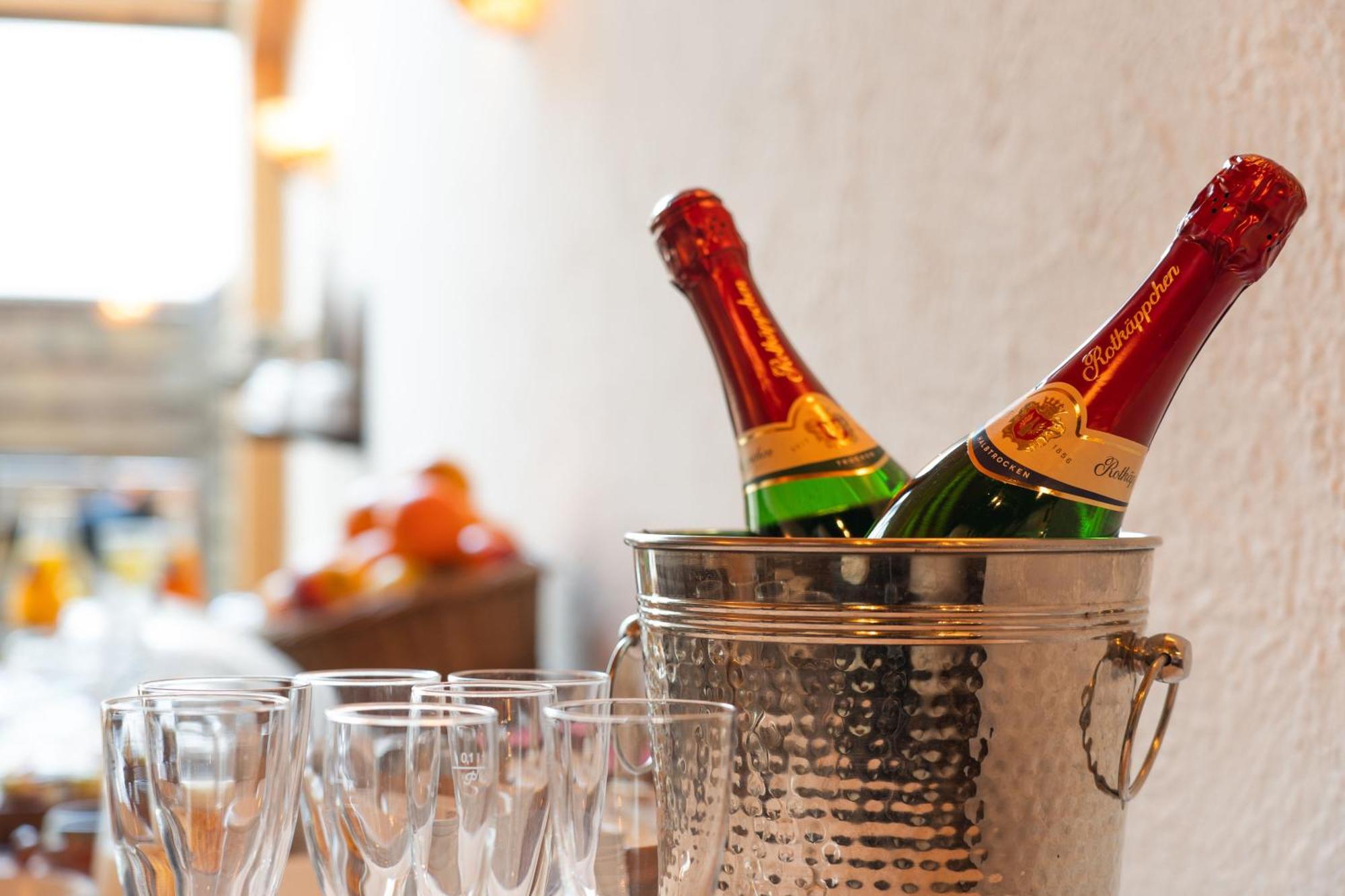 Landhotel & Restaurant Kains Hof Uhlstädt Eksteriør billede